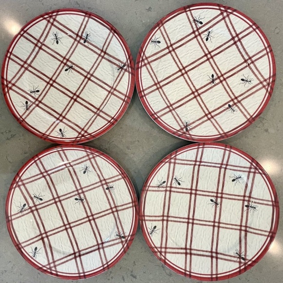 ⚠️ Williams Sonoma Red and White Plaid plates w/ants: Set of 4 - Picture 1 of 5